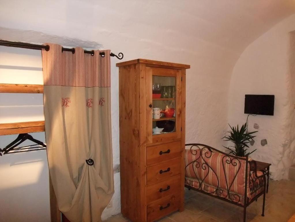 Le Domaine Du Grand Cellier Gites Appartement En Savoie Tournon-sur-Rhône Eksteriør bilde
